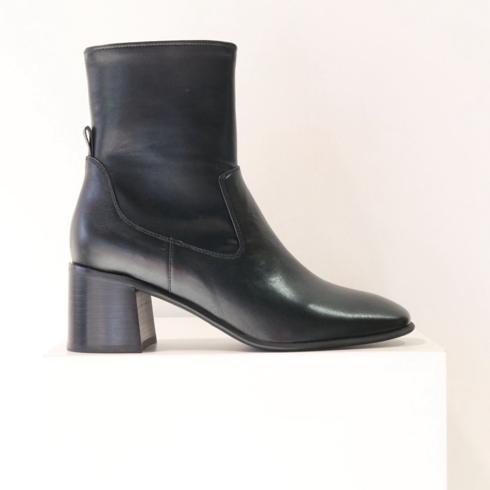 JEFFREY CAMPBELL Jerem Leather Bootie sz 6.5